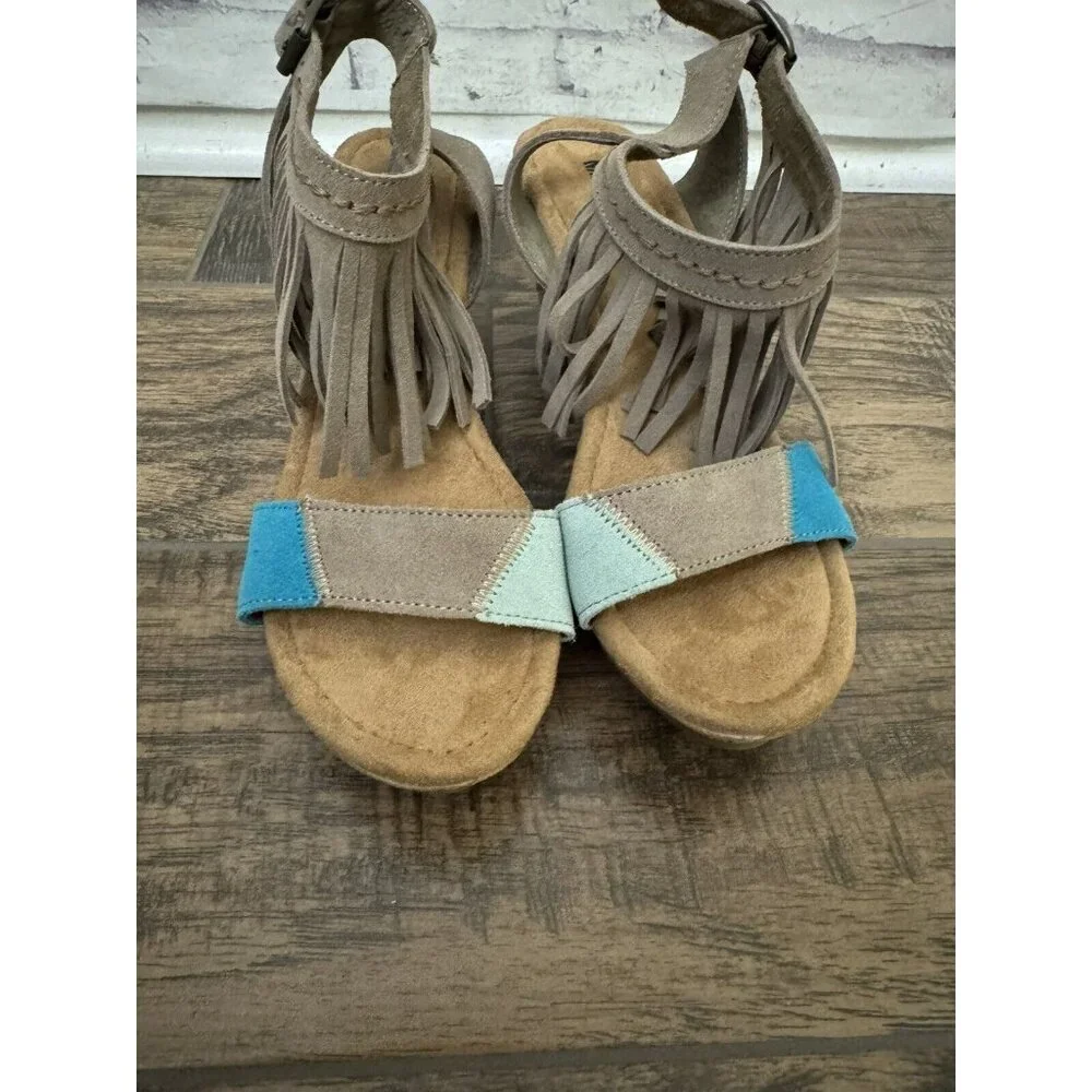 Minnetonka‎ Poppy Size 9 Tan Aqua Blue Wedge Sandal Fringe Comfort 71327